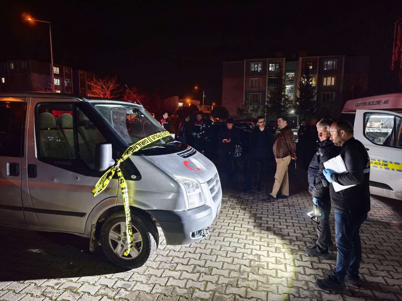 3 çocuk babası inşaat ustası, evinin önünde öldürüldü 6